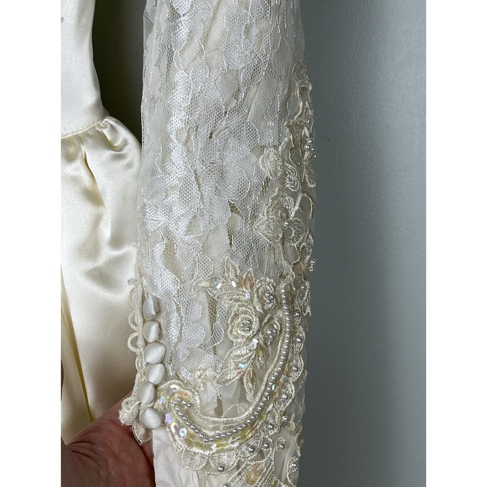 VTG Embroidered Wedding Gown Bridal Dress 10 Cathedral Train Heart back Korea - Picture 9 of 15